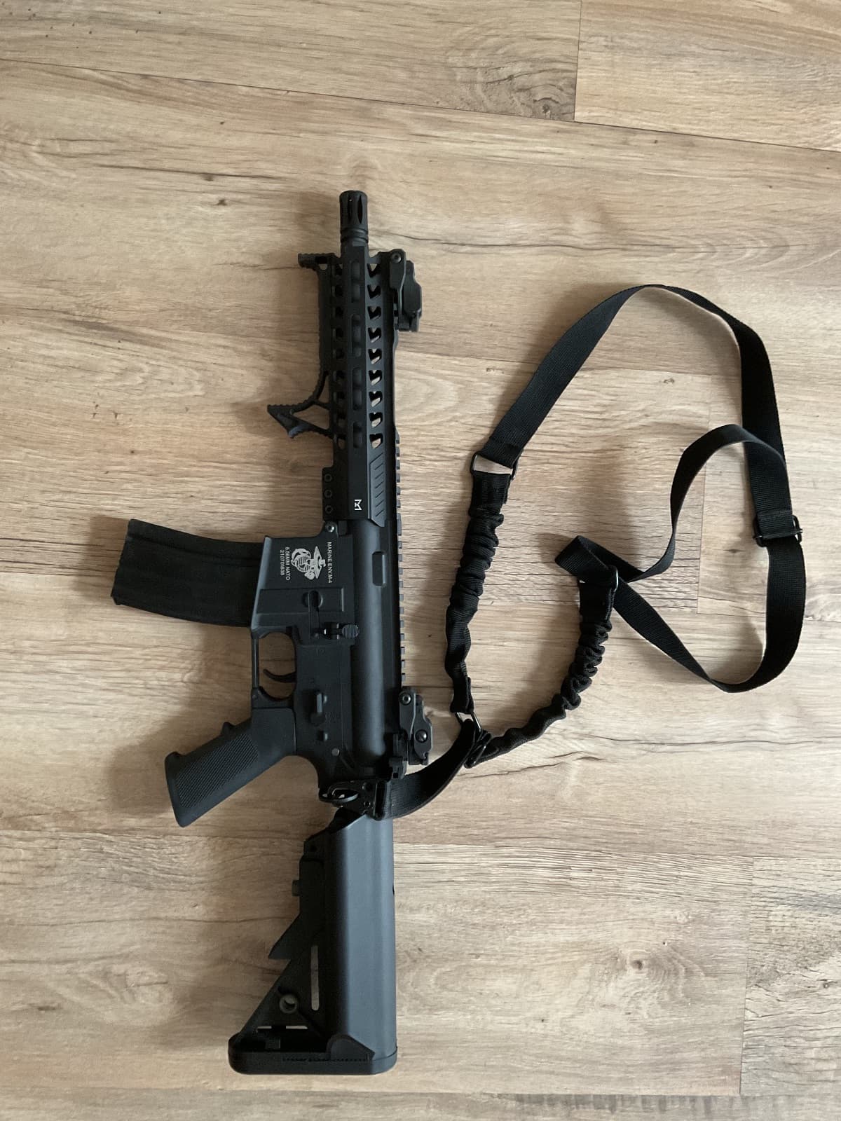 D-Boys DB-7301M M4 8" M-LOK Full Metal AEG Airsoft Tüfek - görsel 1